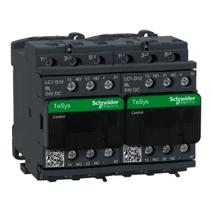 Reversing contactor, TeSys Deca, 3P(3 NO), AC-3, 0 to 440V, 12A, 24VDC LC coil, with mechanical and electrical interlocking