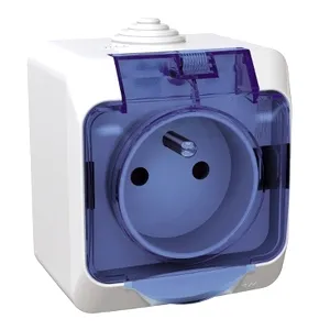 Cedar Plus - single socket outlet pinE - 16A, shutters, transparent lid, white